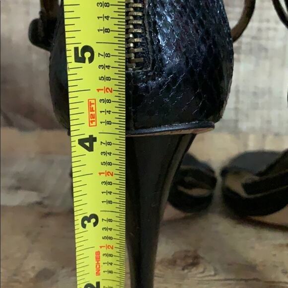 Sam Edelman Nilla Ankle Strap Heels Black Gold Studs Size 7 - Picture 7 of 10